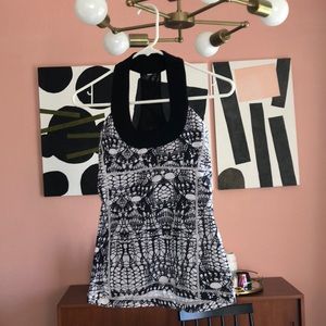 GUC lululemon scoop neck yoga run top size 4